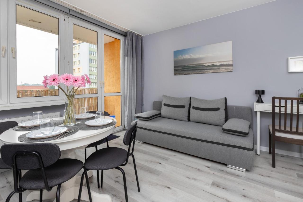 Family Apartment With Balcony In Gdynia By Noclegi Renters Esterno foto