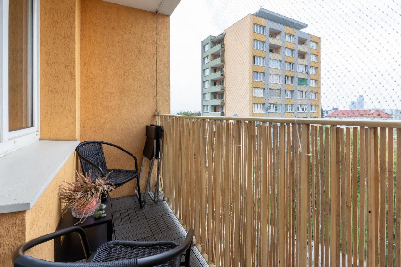 Family Apartment With Balcony In Gdynia By Noclegi Renters Esterno foto